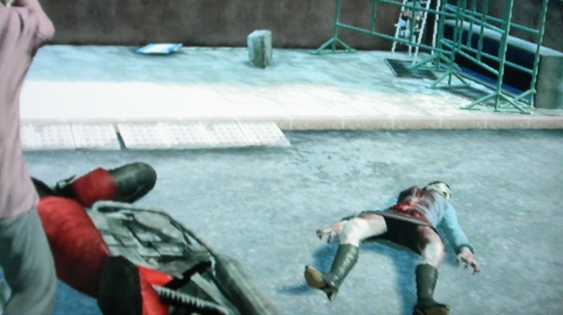 Illustration for article titled Female Zombies Don't Get Lady-Like Deaths, But Keep Their Dignity
